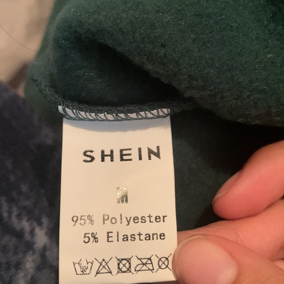 Selling a sweater I got off of SHEIN just never liked the colour - Picture 3 of 3